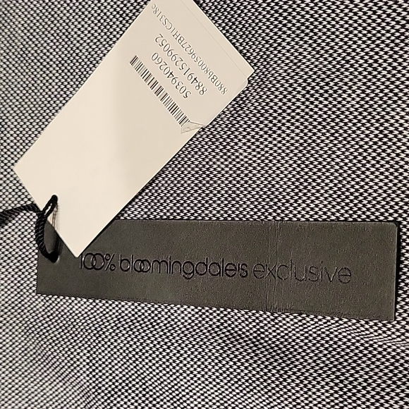 BLOOMINGDALE'S DYLAN GRAY NAVY SWEATER- New with tags! - Picture 3 of 3
